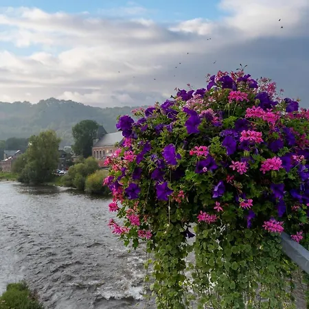 Holiday home Au Repos De La Redoute *